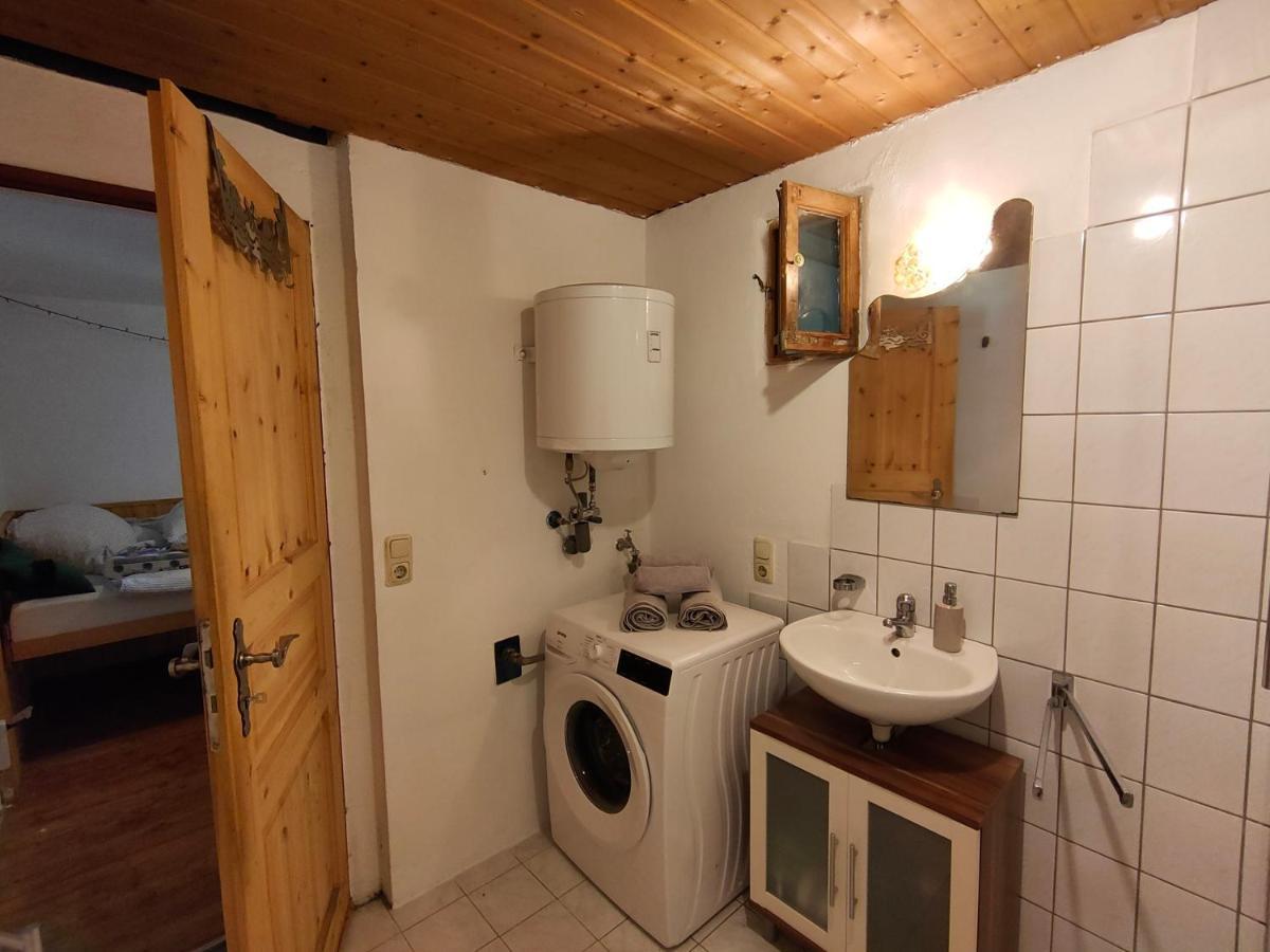 Gemuetliche Ferienwohnung Mit Kamin Und Garten Гармиш-Партенкирхен Екстериор снимка