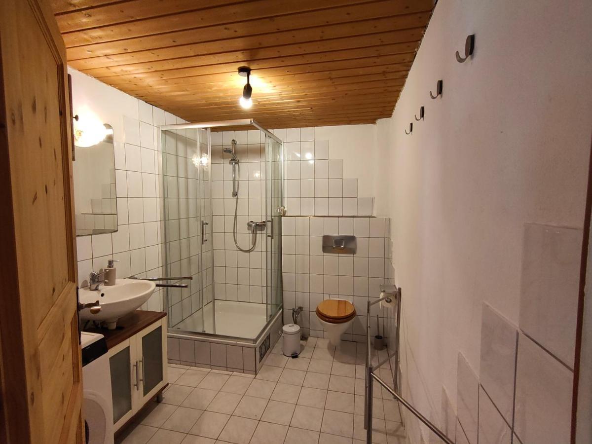 Gemuetliche Ferienwohnung Mit Kamin Und Garten Гармиш-Партенкирхен Екстериор снимка