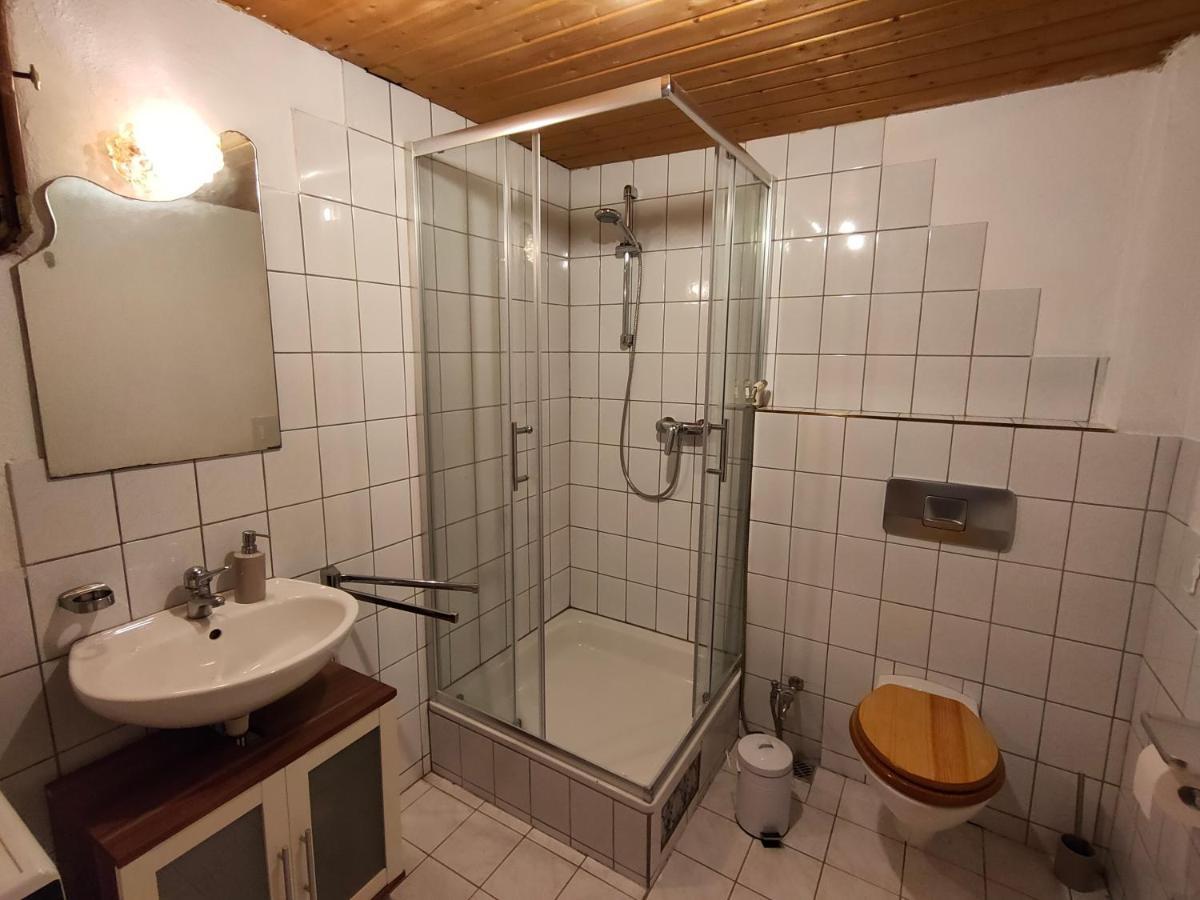 Gemuetliche Ferienwohnung Mit Kamin Und Garten Гармиш-Партенкирхен Екстериор снимка